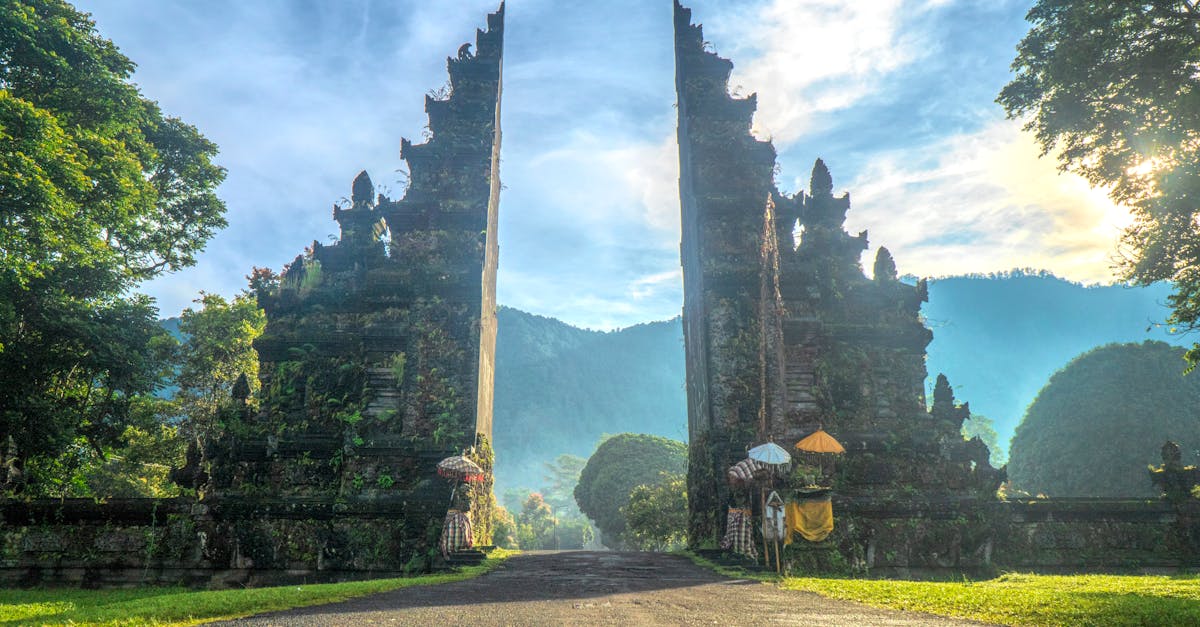 Breathtaking Views: Cliffside Villas in Bali